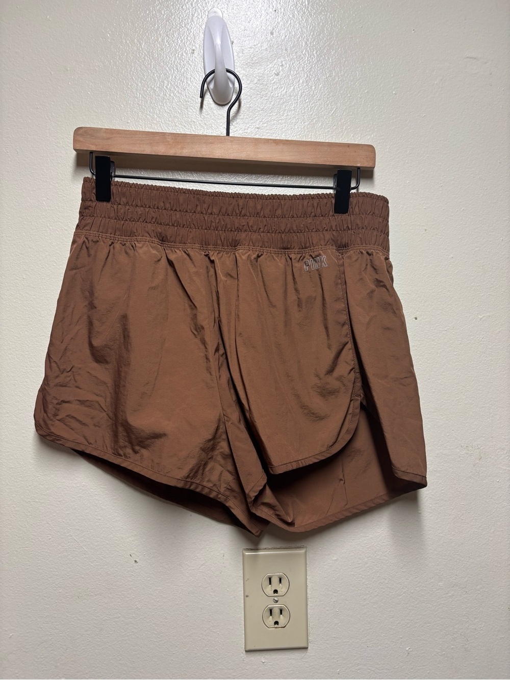 Pink VS brown running shorts build in brief medium 30W 4L - Picture 2 of 5